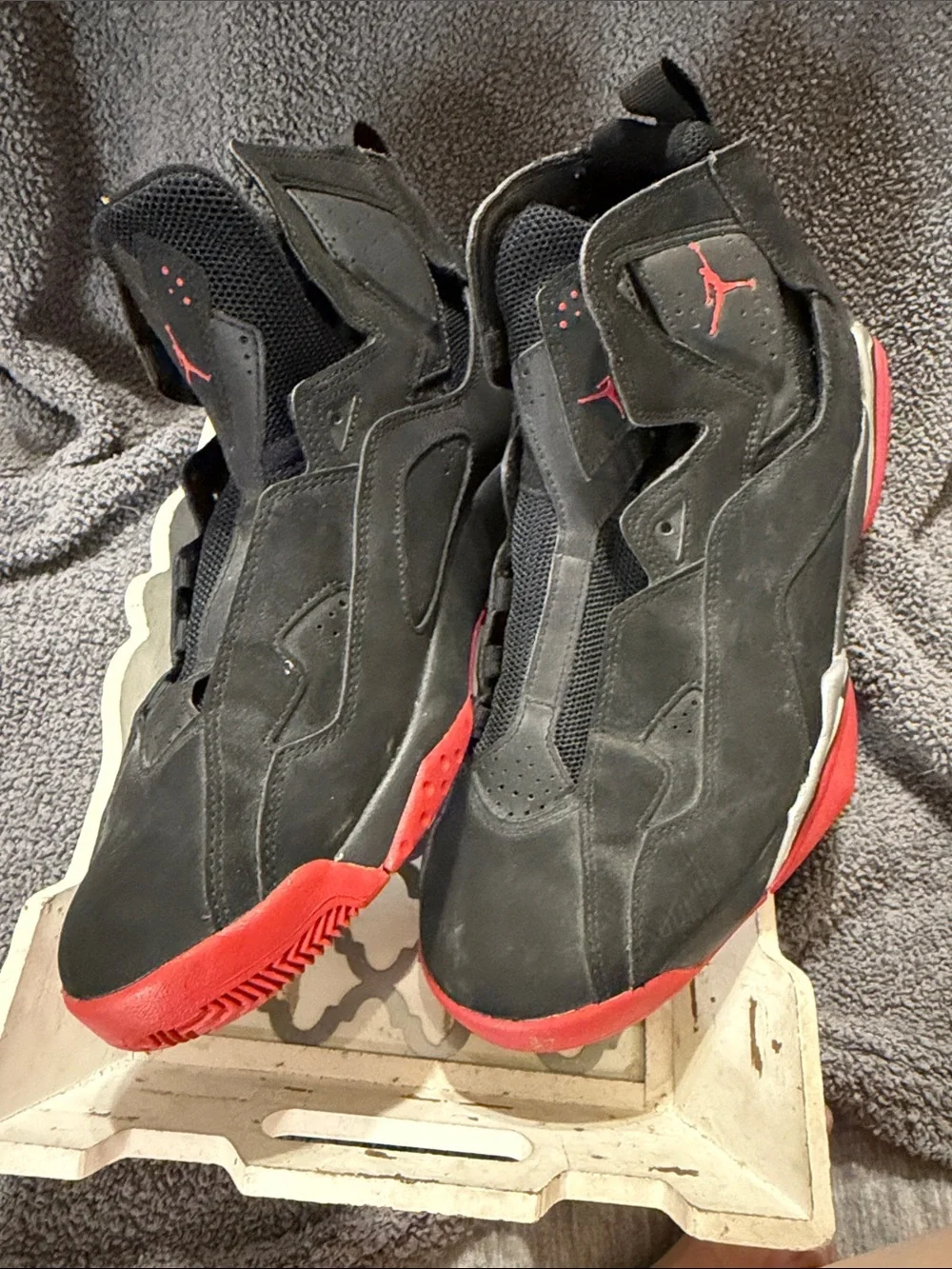 Jordan Men's Black and Red High-Top Sneakers size 10